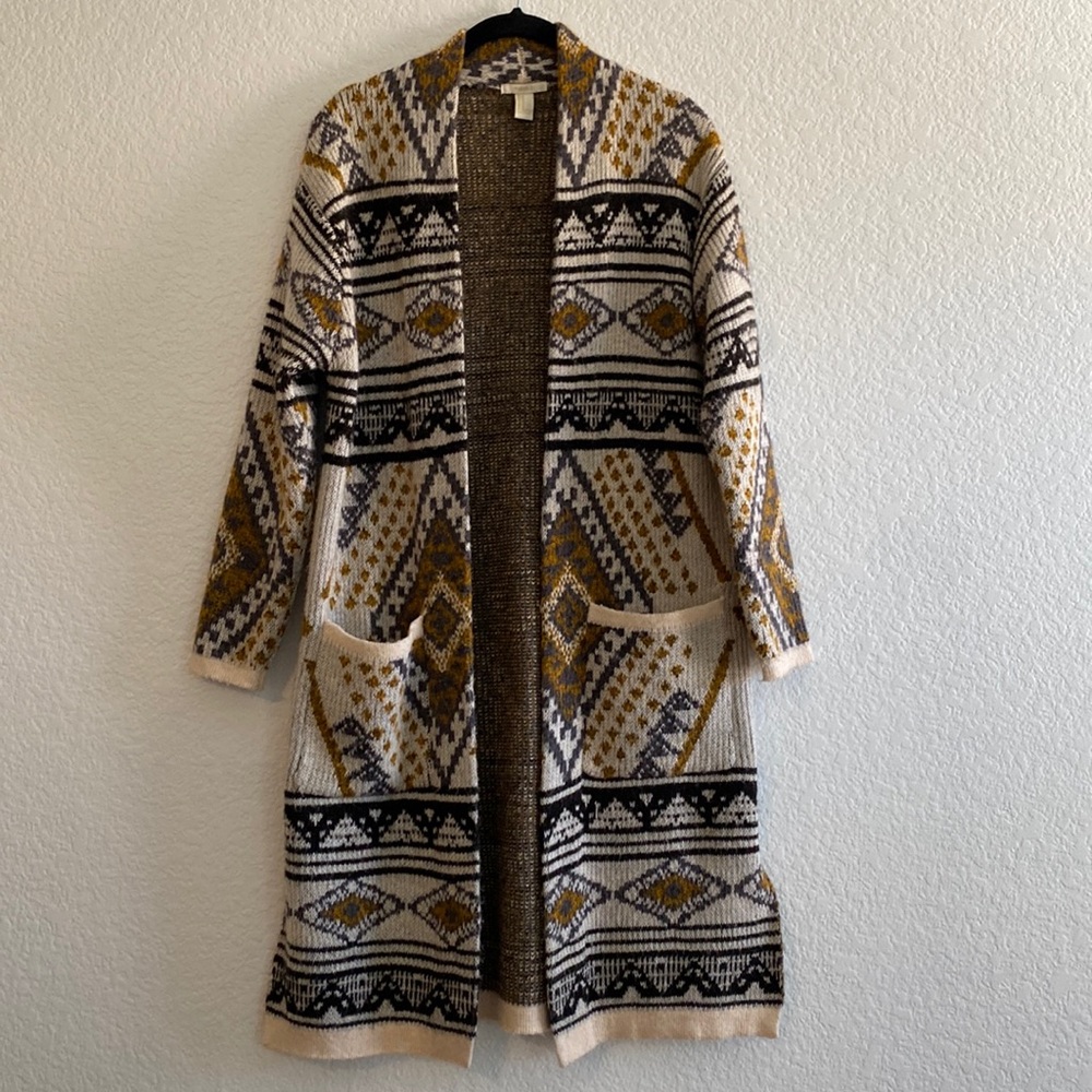 Forever 21 Western/Tribal Print Long Open Cardigan Size Medium